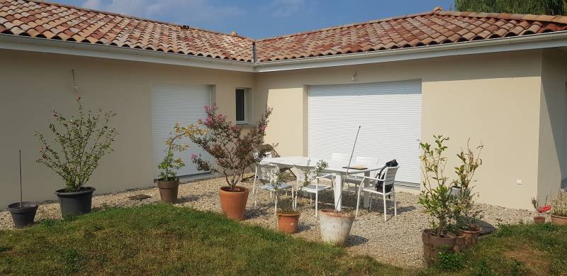 Conception et réalisation d’une pergola en bois en douglas à Messimy sur Saône
