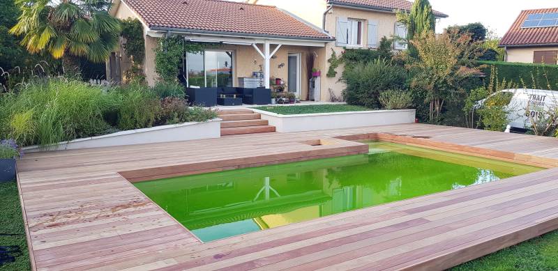 Rénovation d’une plage de piscine en Cumaru à Dommartin