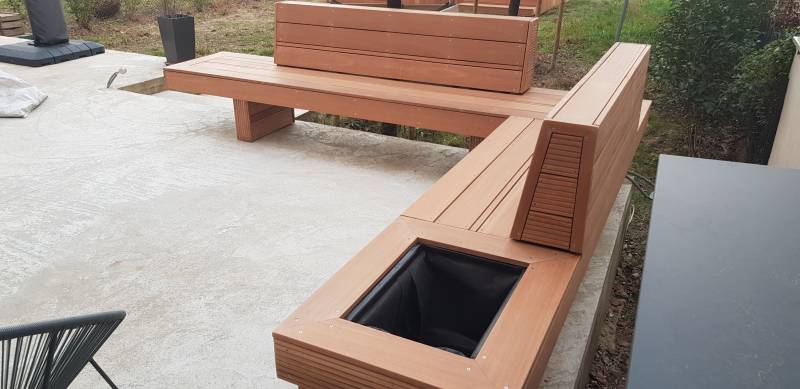 création d’un banc sur mesure conviviale en bangkirai a Caluire