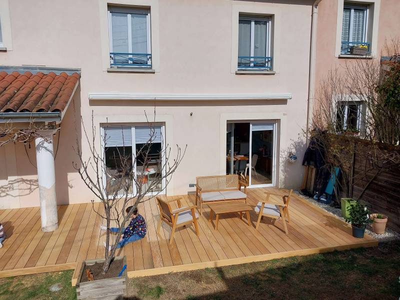 terrasse en GARAPA sur la commune de Lentilly
