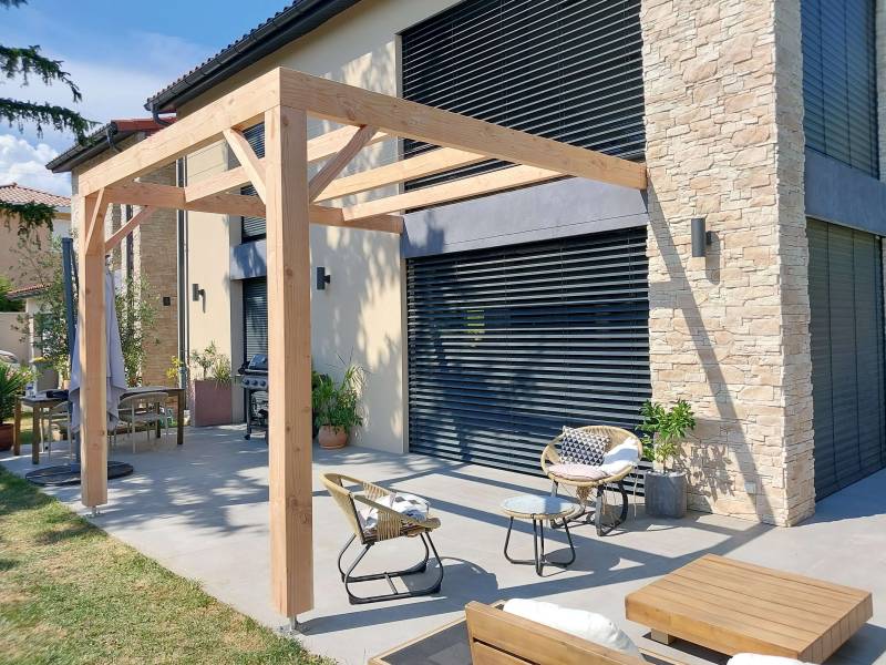 Pergola en douglas avec câbles inox à Saint jean des vignes