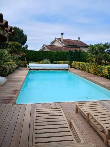 plage de piscine en CUMARU à Misérieux