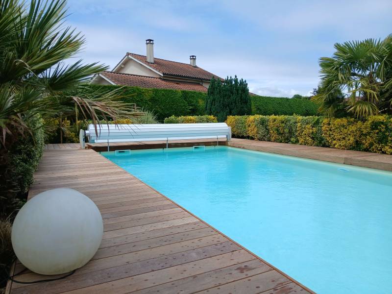 plage de piscine en CUMARU à Misérieux